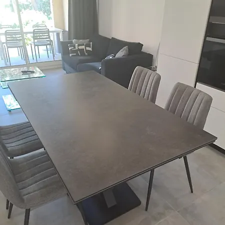 Апартаменты Odalys Saint Loup Climatise Entierement Renove *